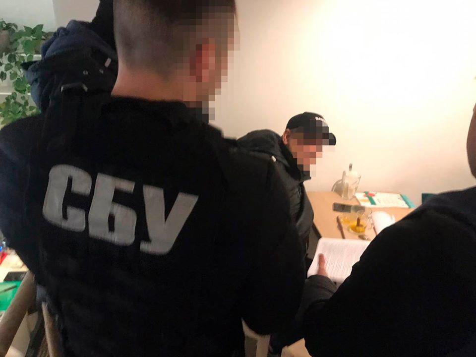 Голову Громадської ради КМДА впіймали на хабарі — СБУ