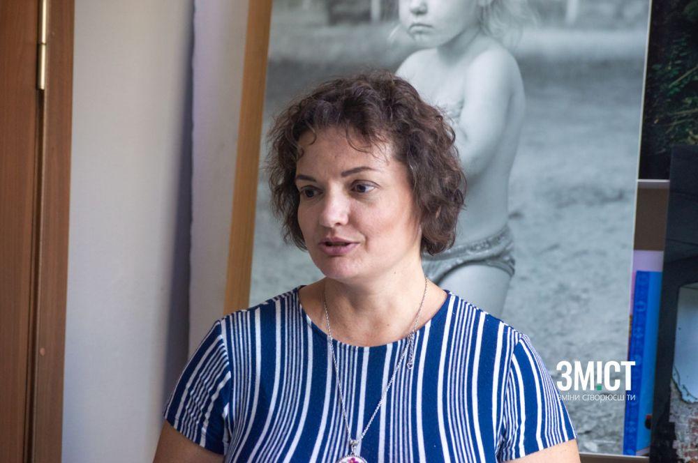 «Ми воювали куртками цілої країни». Жінки у волонтерському русі — хто вони?