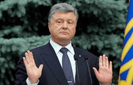 Порошенко не проходить як підозрюваний у жодній справі. Тільки як свідок – адвокат