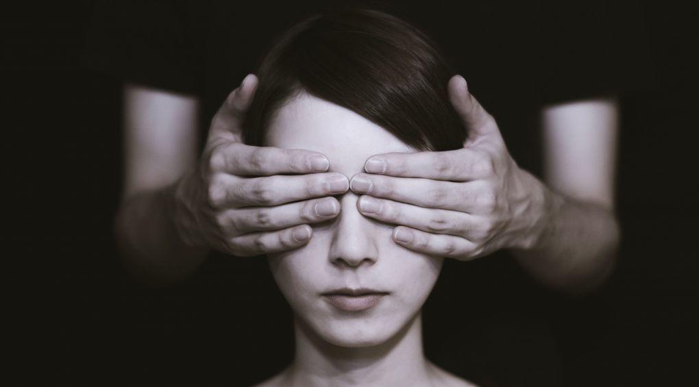 Ми вчимо дітей не говорити з незнайомцями, не сідати в машину, але вони можуть постраждати від близьких родичів  —  суддя про сексуальне насильство