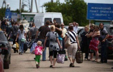 Ставлення до переселенців на Донбасі скоріш доброзичливе — соціолог