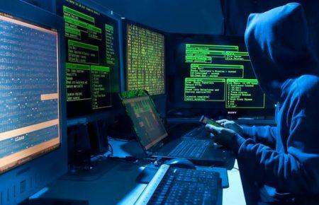 Британські спецслужби розслідують причетність хакерів Кремля до витоку документів