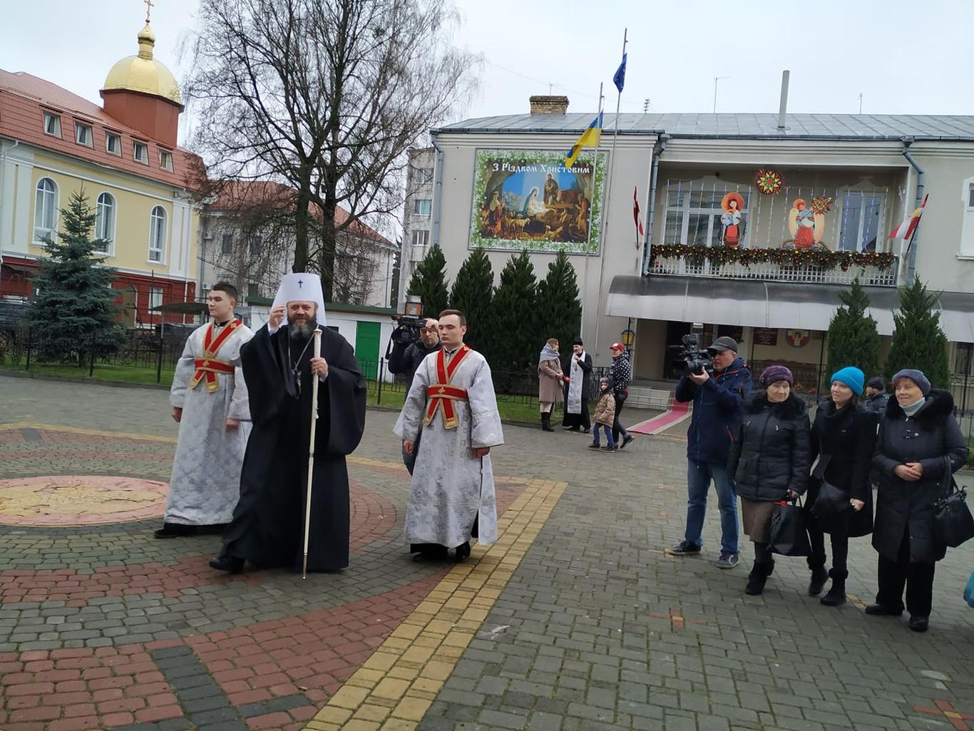 У Свято-Троїцькому кафедральному соборі ПЦУ у Луцьку вперше в Україні відслужили різдвяну літургію (фото)