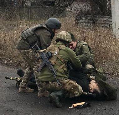 У Мар'їнці від кулі бойовиків загинув цивільний — штаб