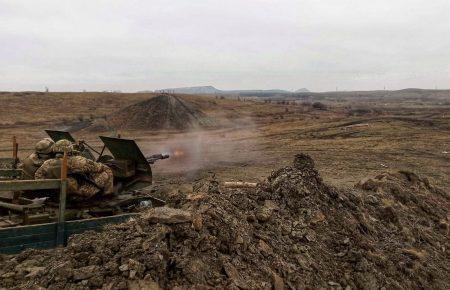 Доба на Донбасі: бойовики обстрілювали українських військових біля Троїцького