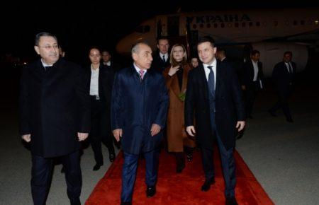 Зеленський прибув до Азербайджану