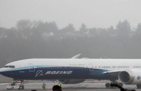 Один з найбільших пасажирських літаків у світі Boeing 777X успішно завершив тестовий політ