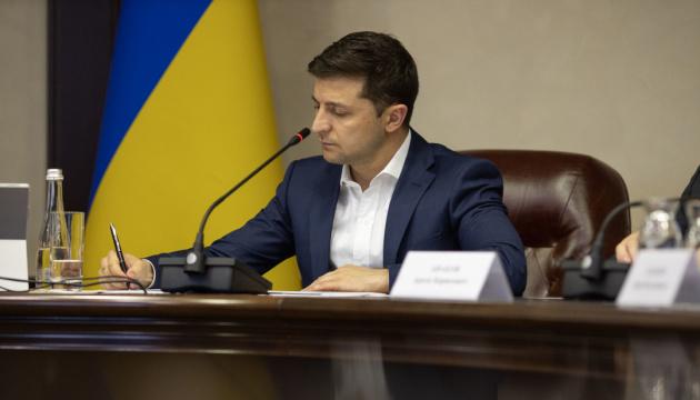 Президент підписав закон про створення реєстру засуджених за педофілію