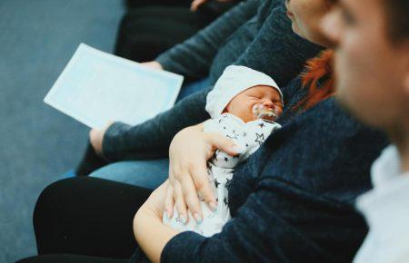 До кінця січня у 10 містах України запрацює сервіс «єМалятко» — Гончарук