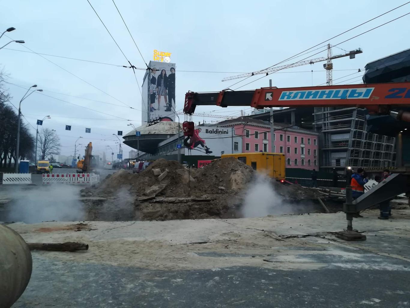 У кримінальному провадженні щодо прориву труби біля Ocean Plaza змінили кваліфікацію