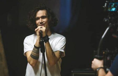 Не бачу сенсу в альбомі, а от у кількості пісень — бачу  — лідер рок-гурту «Epolets»