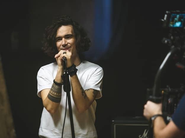 Не бачу сенсу в альбомі, а от у кількості пісень — бачу — лідер рок-гурту «Epolets»