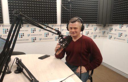 У Зеленського плетуть традиційні інтриги, які були при всіх президентах України — Антонюк