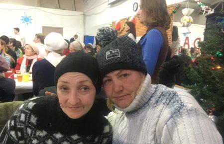 Історія дружби. Волонтери влаштували різдвяні обіди для бездомних