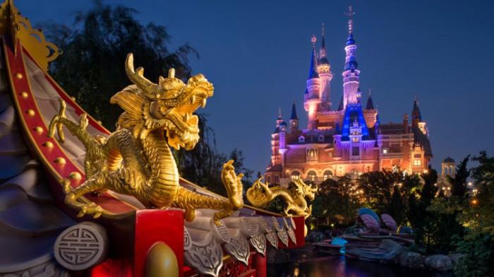 У Шанхаї через коронавірус закрили парк розваг Disneyland