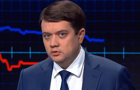 Разумков виключив можливість внесення змін у постанову про вибори на Донбасі