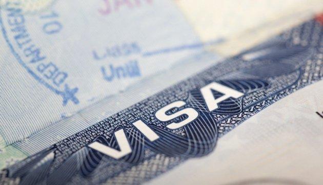У США боротимуться з «пологовим» туризмом через посилення правил видачі віз