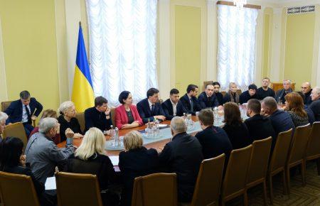 Цього тижня родини загиблих в авіакатастрофі в Ірані отримають компенсації від держави — Зеленський