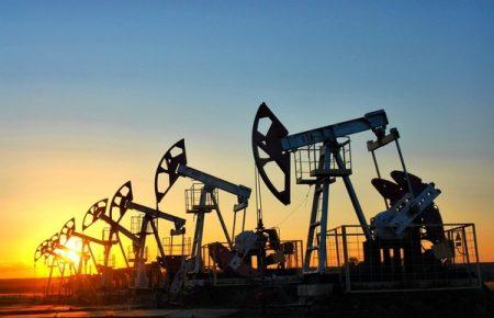 Ціна нафти Brent впала нижче за 50 доларів за барель