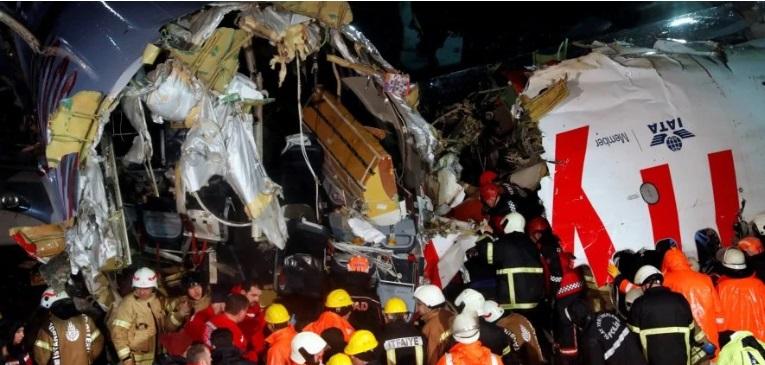 Кількість загиблих унаслідок аварії літака у Стамбулі зросла