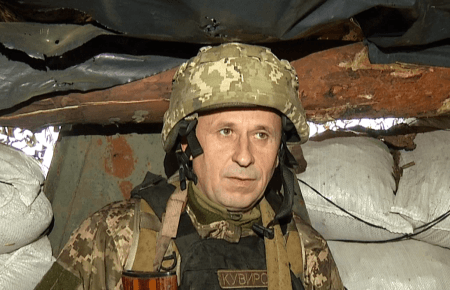 Українські стяги замість прапорів бойовиків: військовий з Луганщини розповів про хобі на передовій