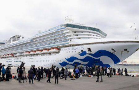 Спалах коронавірусу на лайнері Diamond Princess: захворіли ще 6 людей, серед них — українець