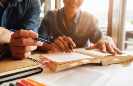 Як зробити так, щоб діти з окупованих територій приїздили вчитися в підконтрольні Україні ВНЗ?