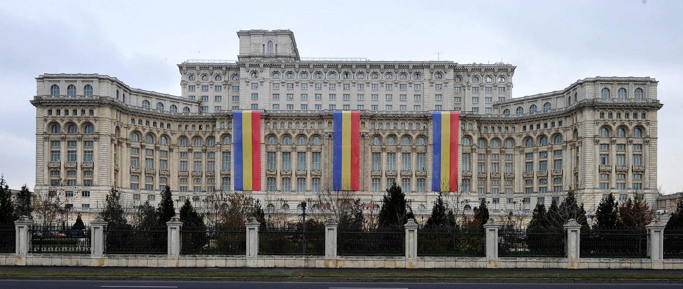 Парламент Румунії висловив вотум недовіри уряду