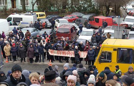 У Луцьку протистояння між підприємцями та міськрадою через знесення ринку