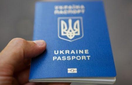 Майже мільйон жителів окупованого Донбасу має українську «біометрику»