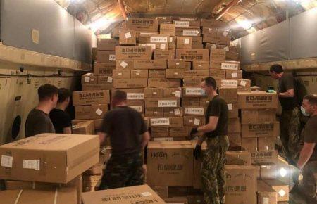 В Україну доставлять 100 тисяч ПЛР-тестів — Зеленський