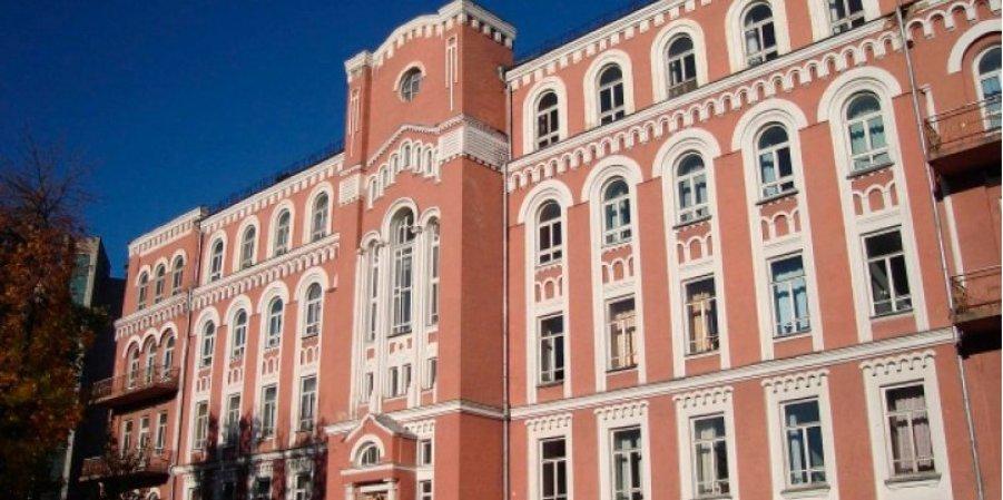 У Києві двоє пацієнтів одужали від коронавірусу, їх виписали з лікарні — Кличко