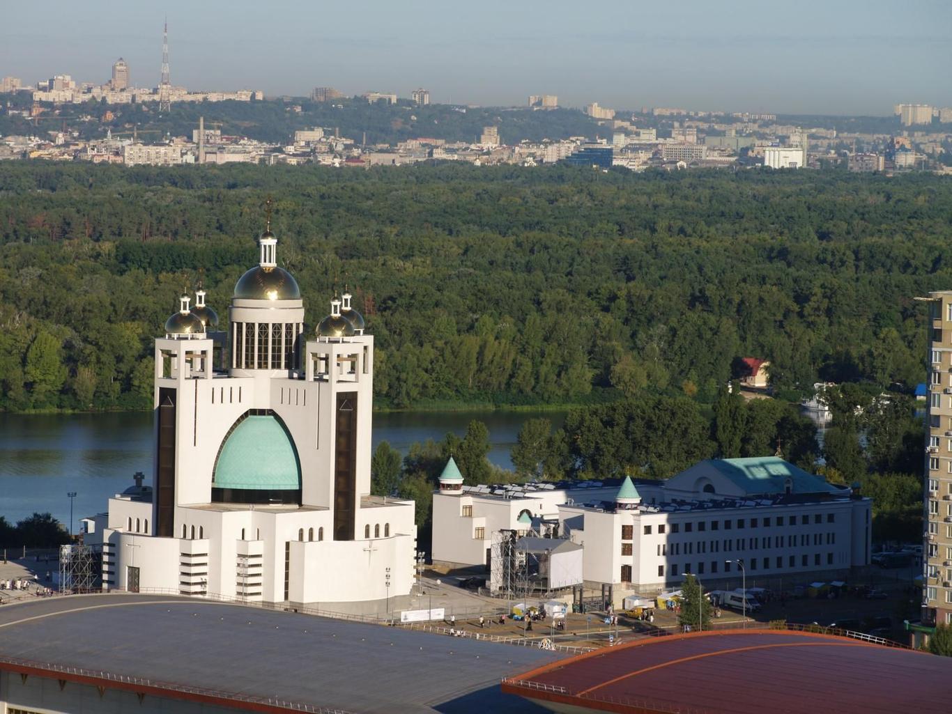 Українська греко-католицька церква пропонує провести літургію онлайн