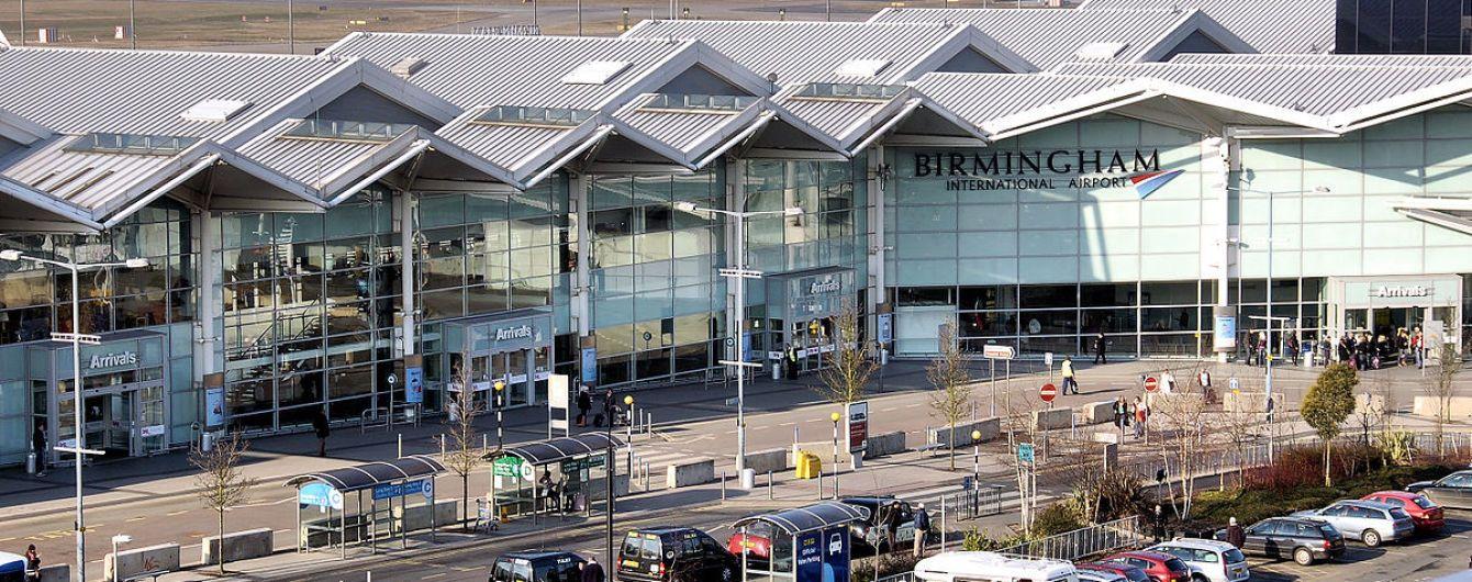 У Британії будівлю в аеропорту переобладнають під тимчасовий морг