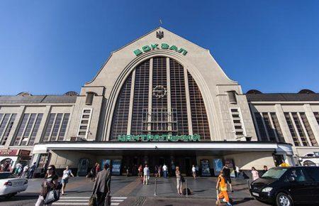 МАФи на Центральному вокзалі Києва обіцяють знести