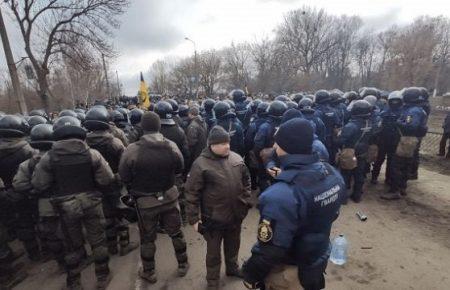 Це неправда, що боротьба з вірусом іде по силовій лінії, а не по лінії МОЗ — радник голови МВС