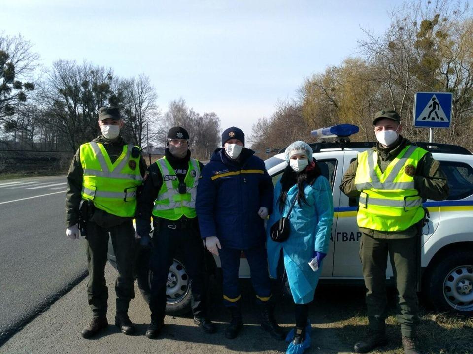 Щоб не було регулярних перевезень: Нацполіція Волині про роботу КПП в області