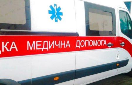 Окупанти з дрона вдарили по автівці «швидкої» у Бериславі