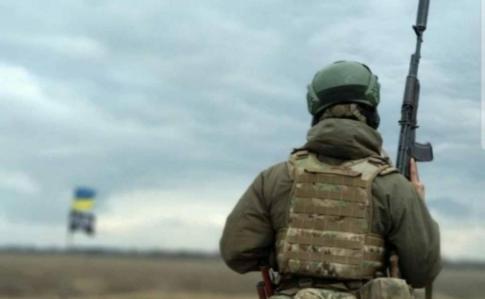 На Донбасі поранений один український військовий