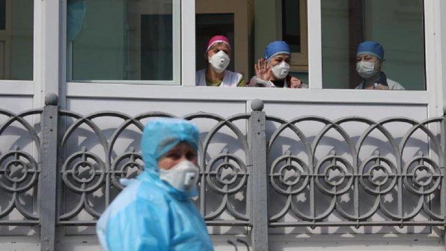 У Львові медики, які захворіли на COVID-19, отримають по 20 тисяч грн допомоги