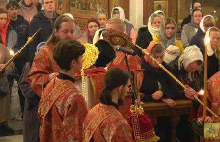 Поліція відкрила кримінальне провадження за фактом служби з трьома сотнями вірян у Святогірській лаврі на Донеччині