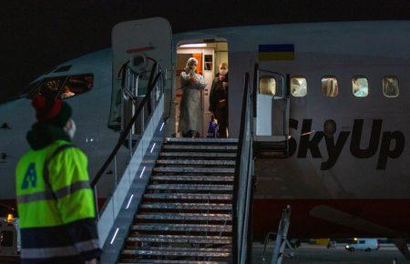 Близько тисячі українців хочуть повернутися з Італії — дипломат
