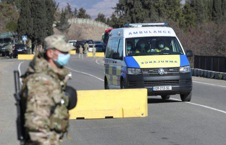 В Грузії на 5 днів заборонили пересування легковими автомобілями