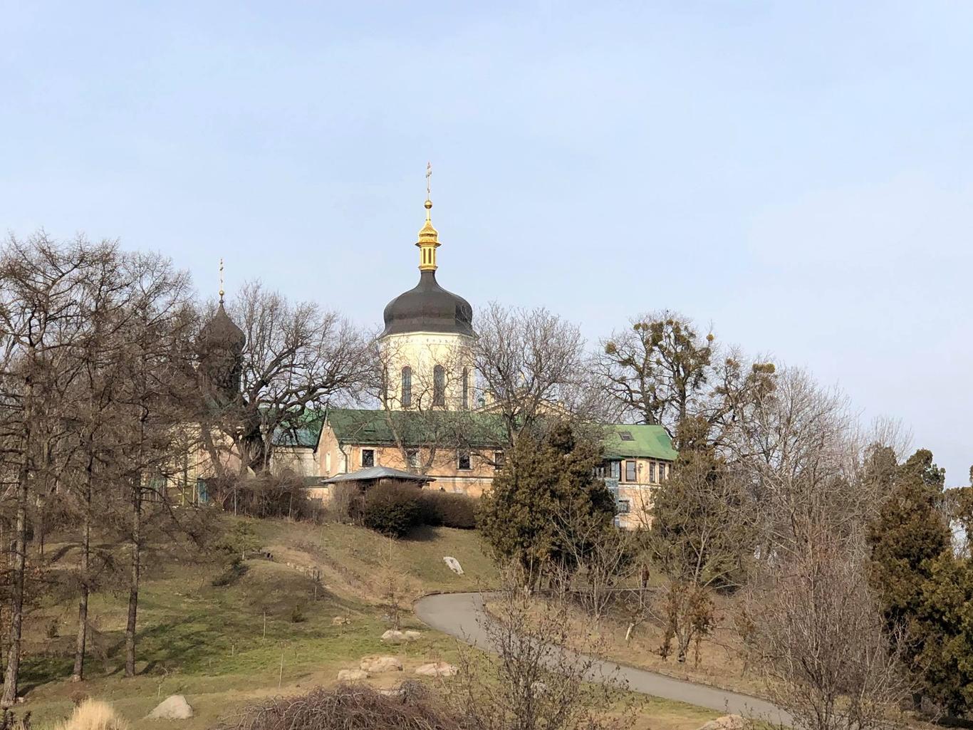 Намісник Іонинського монастиря у Києві захворів на COVID-19