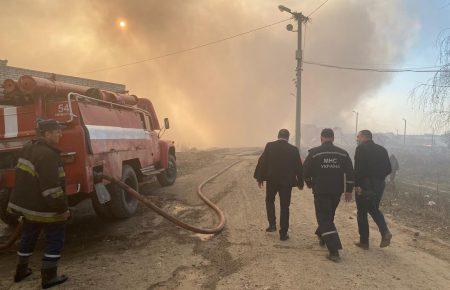 На Львівщині спалахнула масштабна пожежа на сміттєзвалищі