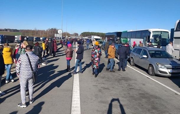 Ніхто не має права відмовити громадянам України у в’їзді в країну — Андрій Демченко