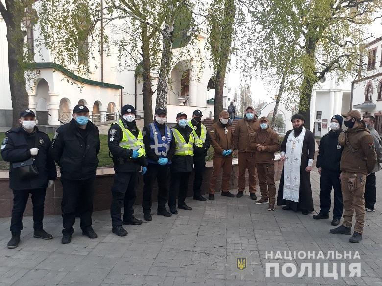 Поліція і Нацгвардія вийшли на чергування біля 179 храмів столиці