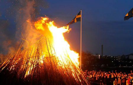 У шведському місті Лунд в парках розкидатимуть гній, аби люди не збиралися святкувати Вальпургієву ніч