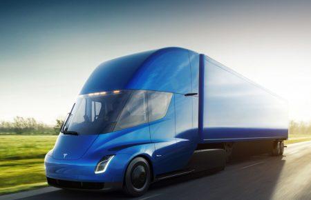 Tesla перенесла перші постачання електровантажівки Semi