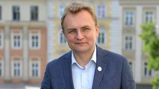 Во Львове вы не выпьете кофе, пока у вас не измерят температуру: здесь более серьезный контроль, чем в Киеве — Садовой